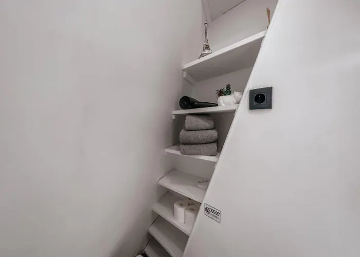 Hotel Alma - Amazing Eiffel Tower View