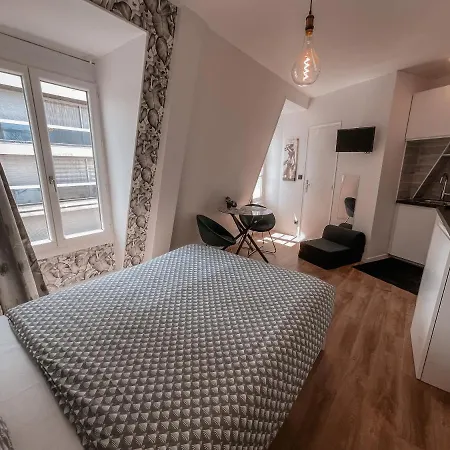 Alma - Amazing Eiffel Tower View Hotell