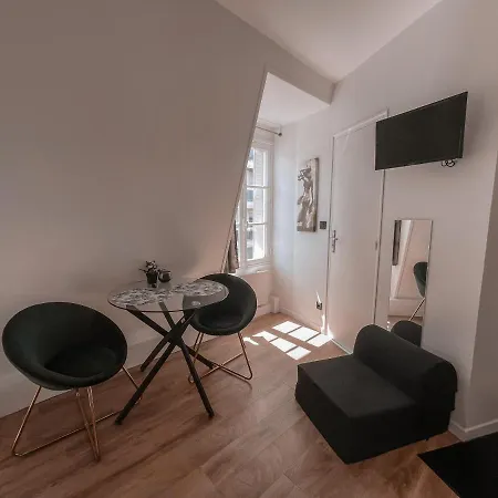 Hotell Alma - Amazing Eiffel Tower View *