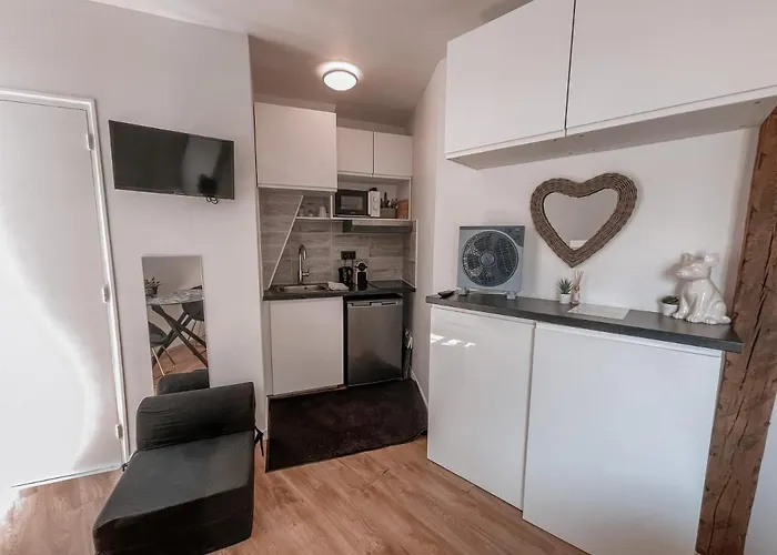 Alma - Amazing Eiffel Tower View ホテル *